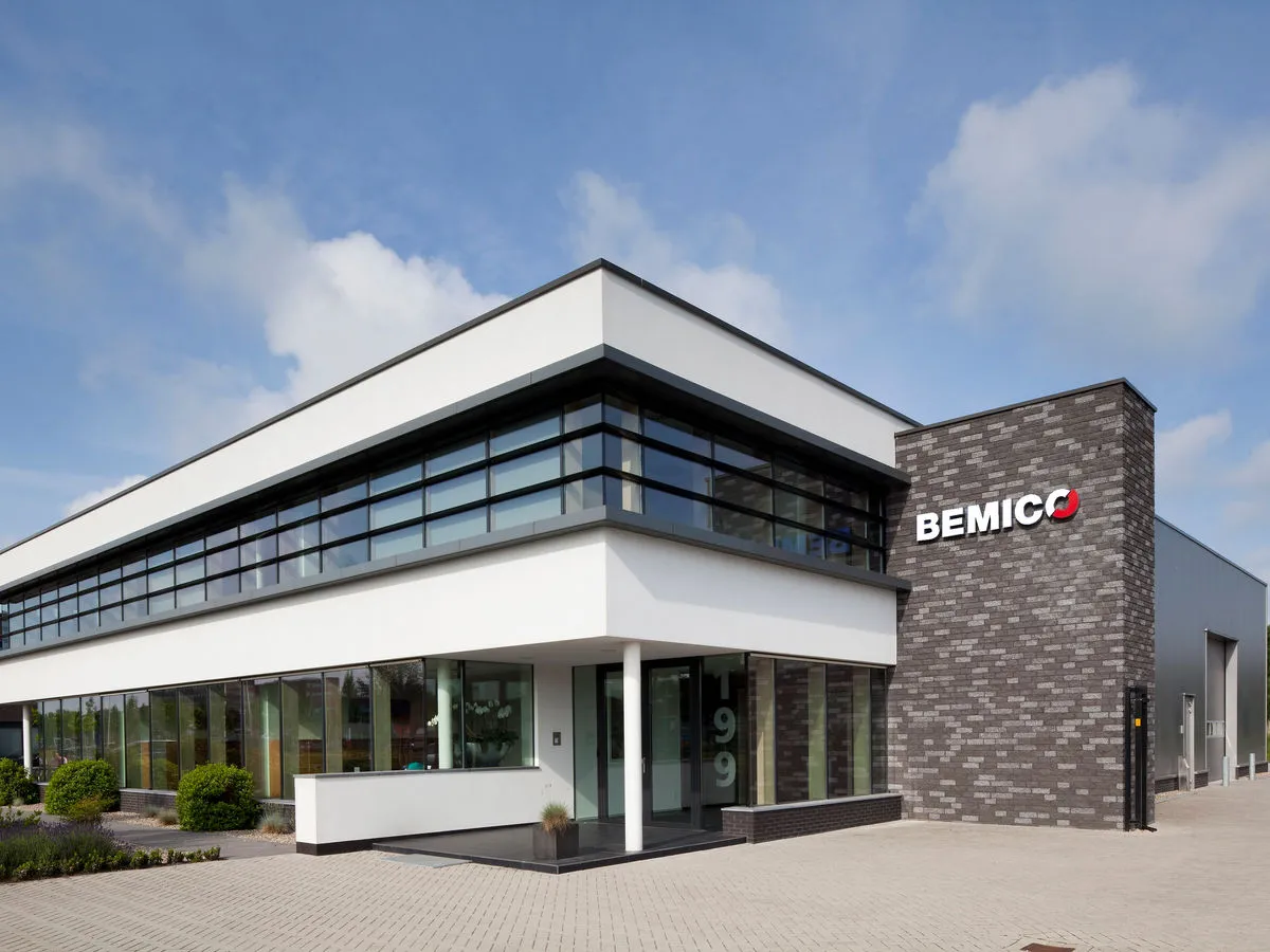 Het bedrijfspand van Bemico Electrotechniek aan de Boteyken 199 in De Meern